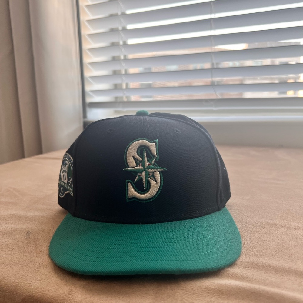 Seattle Mariners New Era Black and Teal Logo Cap